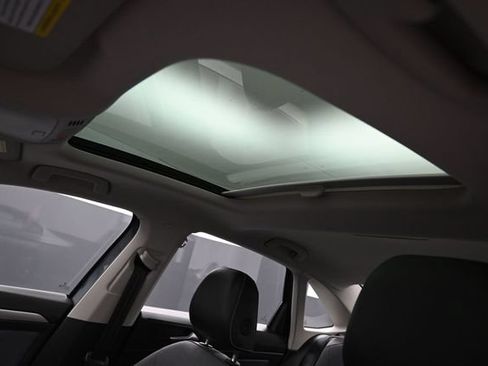 Certified 2026 Volkswagen Jetta SE FWD image 27