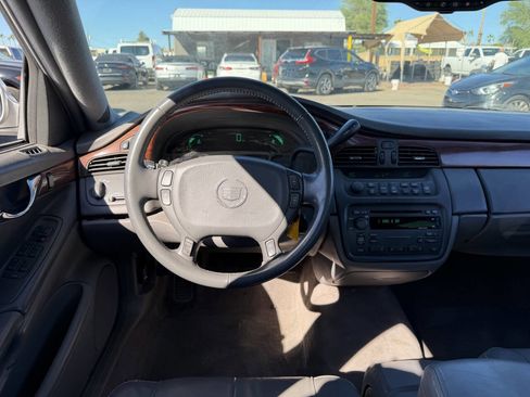 Used 2005 Cadillac De Ville image 23