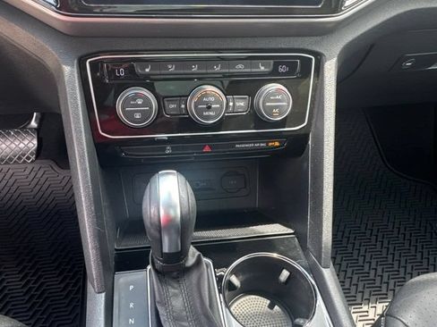 Used 2020 Volkswagen Atlas Cross Sport SEL AWD/4WD image 14