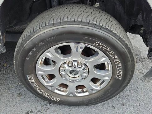 Used 2022 Ford F250 Lariat w/ Lariat Ultimate Package image 17