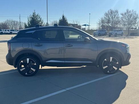 New 2026 Nissan Kicks SR w/ Cold Weather Package image 9