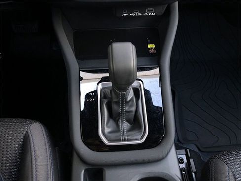 Used 2025 Subaru Forester Premium image 19