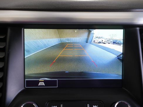 Used 2023 GMC Acadia SLT image 20