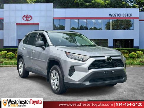 Used 2021 Toyota RAV4 LE AWD/4WD image 1