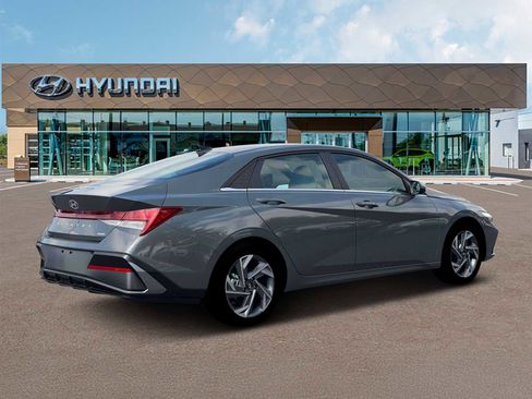 New 2026 Hyundai Elantra Limited image 8