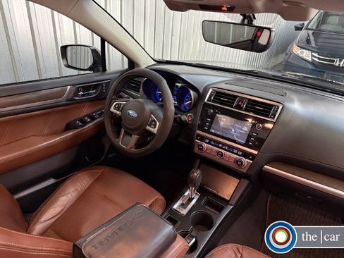 Used 2017 Subaru Outback 3.6R Touring AWD/4WD image 10
