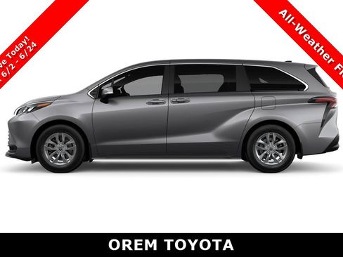 New 2026 Toyota Sienna LE FWD image 4