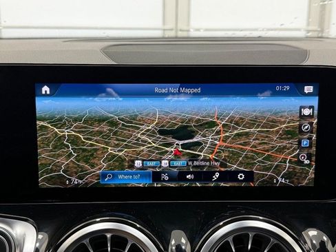 Certified 2022 Mercedes-Benz GLB 250 4MATIC image 18