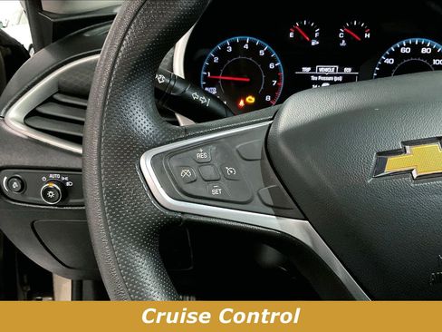 Used 2022 Chevrolet Malibu LT FWD image 11
