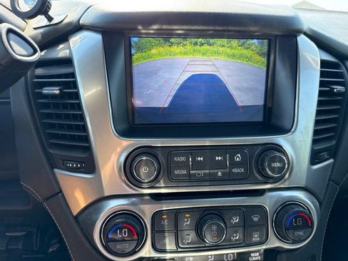 Used 2018 Chevrolet Suburban LT AWD/4WD image 14
