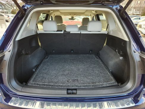 Certified 2022 Volkswagen Tiguan SE w/ Panoramic Sunroof Package image 19