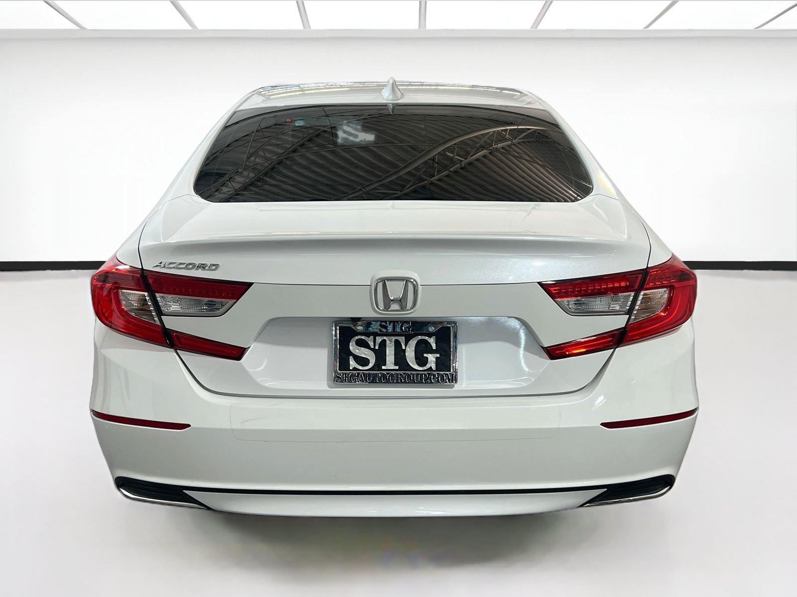 Used 2018 Honda Accord LX image 5