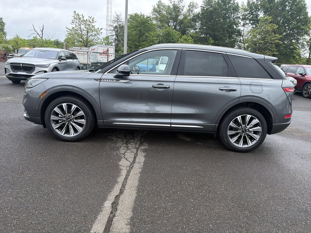 Certified 2022 Lincoln Corsair Reserve w/ Equipment Group 201A AWD/4WD image 2
