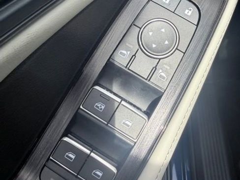 Certified 2025 Nissan Rogue SL w/ SL Premium Package image 21