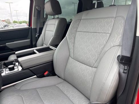 Used 2024 Toyota Tundra Limited AWD/4WD image 16