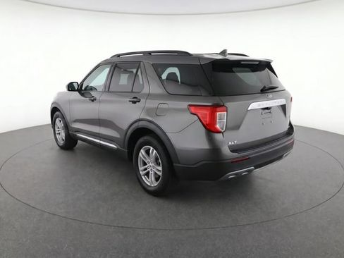 Used 2020 Ford Explorer XLT w/ Equipment Group 202A AWD/4WD image 3