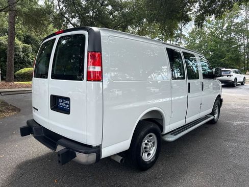 Used 2025 Chevrolet Express 2500 w/ Driver Convenience Package RWD image 7