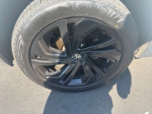 Used 2023 Volkswagen Atlas SE w/ Black Wheel Package AWD/4WD image 25