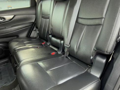 Used 2020 Nissan Rogue SL image 38