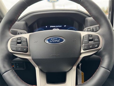 New 2026 Ford Explorer Active w/ Active Comfort Package image 18