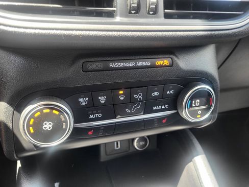 Used 2020 Ford Escape SE FWD image 72