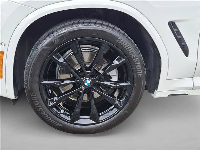 Used 2025 BMW X4 xDrive30i w/ M Sport Package AWD/4WD image 25