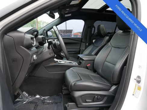 Used 2022 Ford Explorer ST w/ Equipment Group 401A AWD/4WD image 16