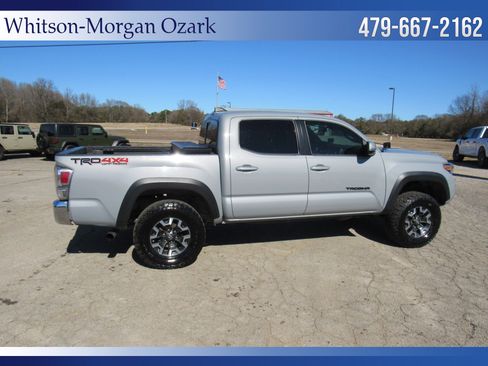 Used 2020 Toyota Tacoma TRD Off-Road image 12