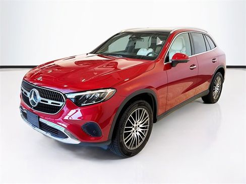 Certified 2025 Mercedes-Benz GLC 300 4MATIC image 1