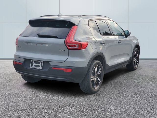 Certified 2026 Volvo XC40 B5 Core w/ Climate Package AWD/4WD image 4