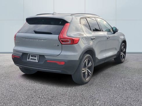 Used 2026 Volvo XC40 B5 Core w/ Climate Package AWD/4WD image 4