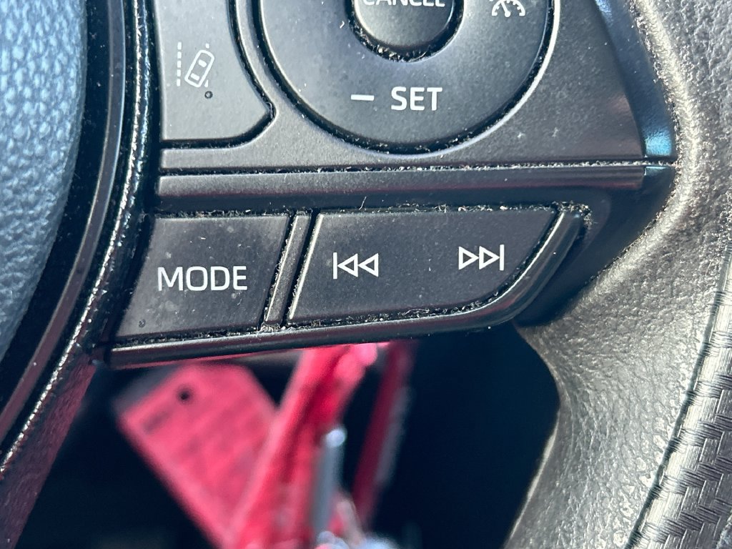 Used 2021 Toyota RAV4 LE FWD image 16