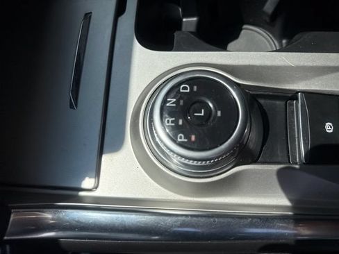 Used 2022 Ford Explorer XLT w/ Equipment Group 202A RWD image 19