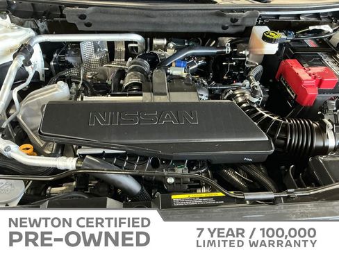 Used 2025 Nissan Rogue S FWD image 35