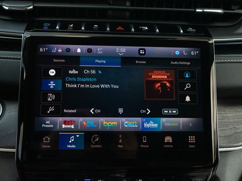 Used 2023 Jeep Grand Cherokee 4WD 4xe w/ Luxury Tech Group II image 17