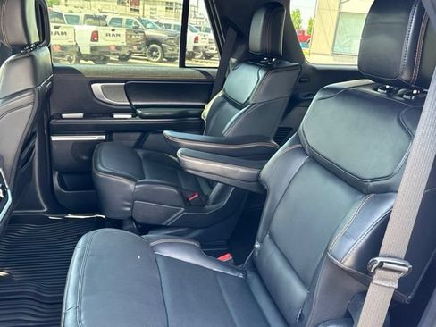 Used 2025 Ford Expedition Tremor AWD/4WD image 18