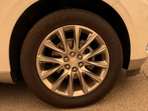 Used 2021 Buick Enclave Premium w/ Sun and Sites Package AWD/4WD image 39