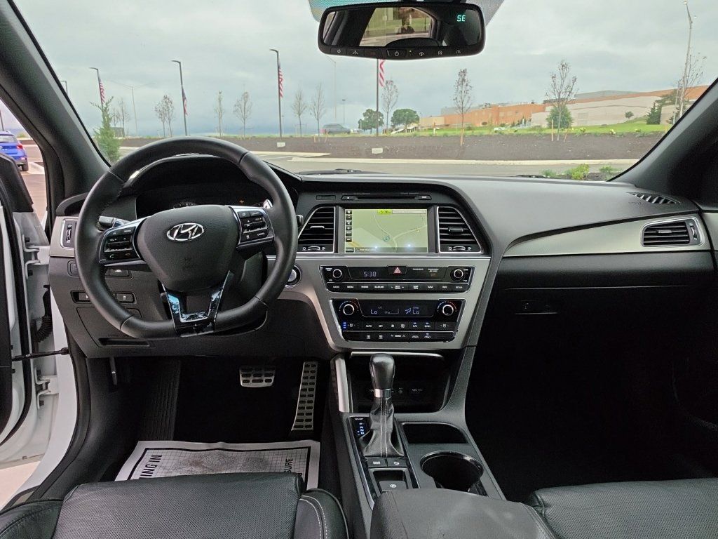 Used 2017 Hyundai Sonata Limited 2.0T FWD image 25