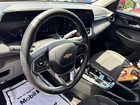 Used 2024 Chevrolet TrailBlazer LT w/ Convenience Package FWD image 31