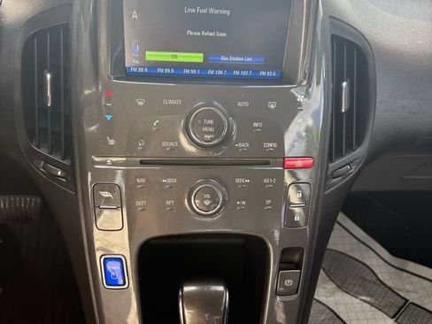 Used 2015 Chevrolet Volt Premium w/ Premium Trim Package FWD image 9