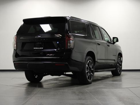 Used 2022 Chevrolet Suburban RST w/ Luxury Package AWD/4WD image 4
