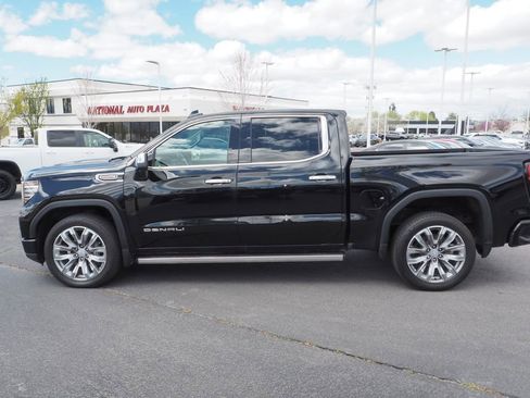 Used 2024 GMC Sierra 1500 Denali w/ Denali Reserve Package image 8