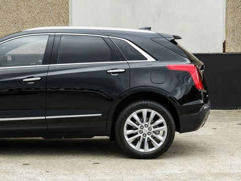 Used 2017 Cadillac XT5 Platinum AWD/4WD image 21