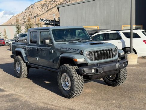 New 2025 Jeep Gladiator Sport image 14