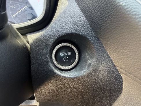 Used 2024 Toyota Corolla Cross AWD Hybrid image 22