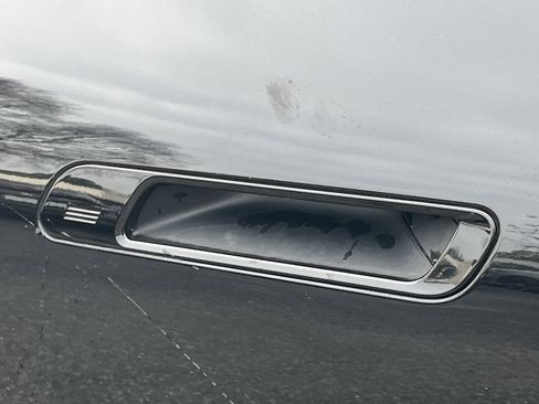 Used 2025 BMW iX xDrive50 image 30