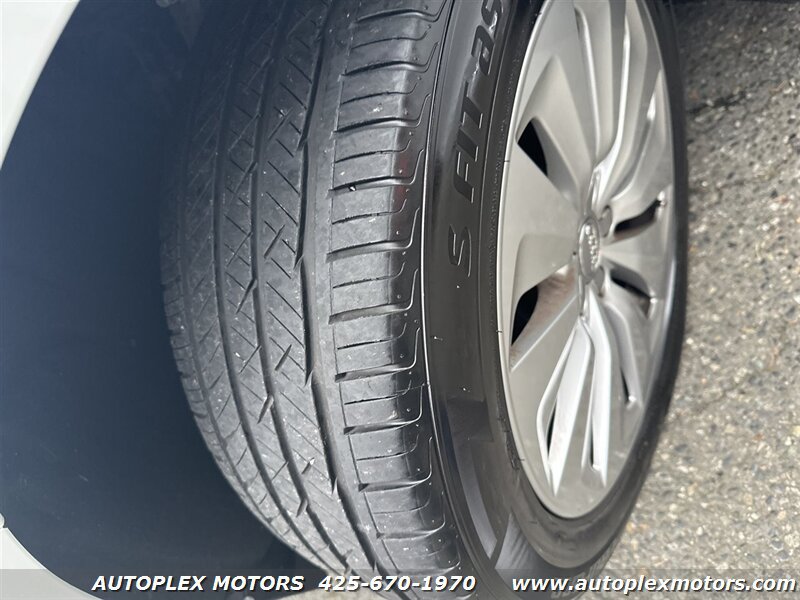 Used 2013 Audi Q5 2.0T Prestige AWD/4WD image 35
