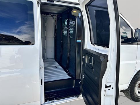 Used 2019 Chevrolet Express 2500 w/ Driver Convenience Package image 11
