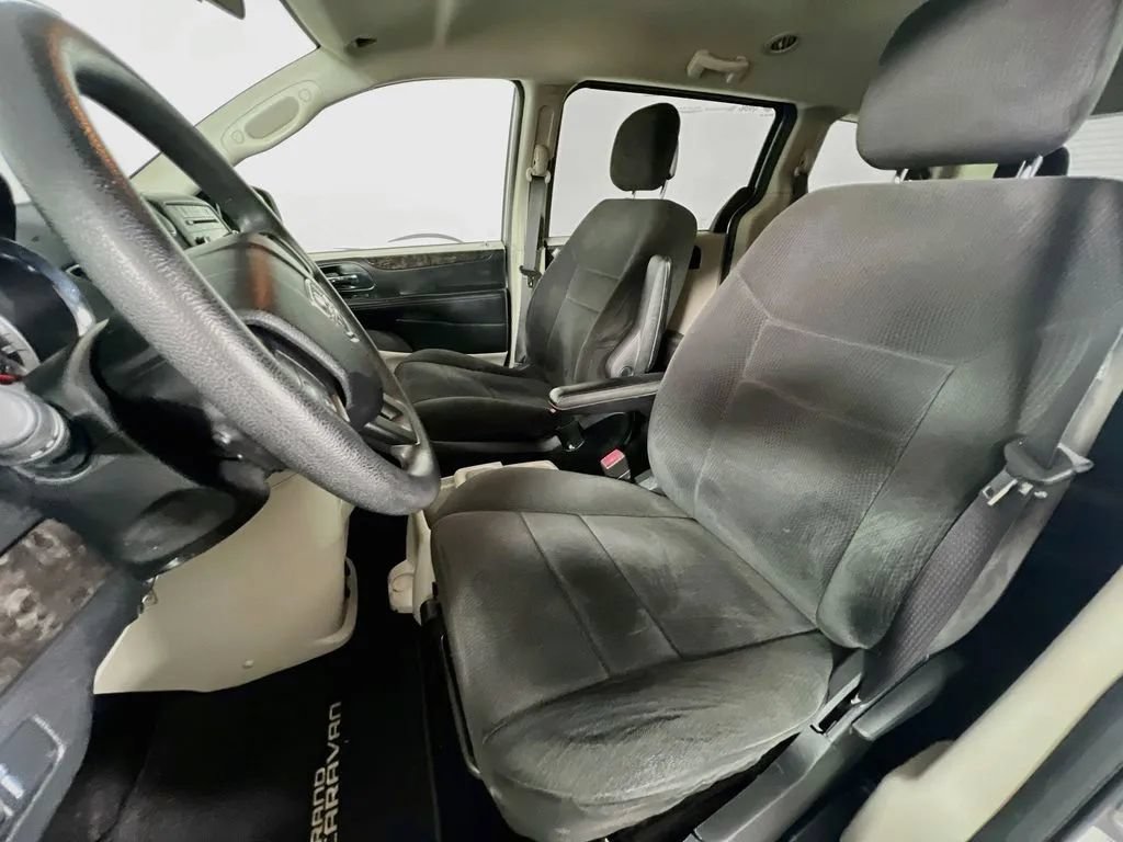 Used 2013 Dodge Grand Caravan SE FWD image 19