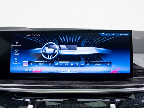 New 2026 BMW X6 xDrive40i w/ Executive Package image 28